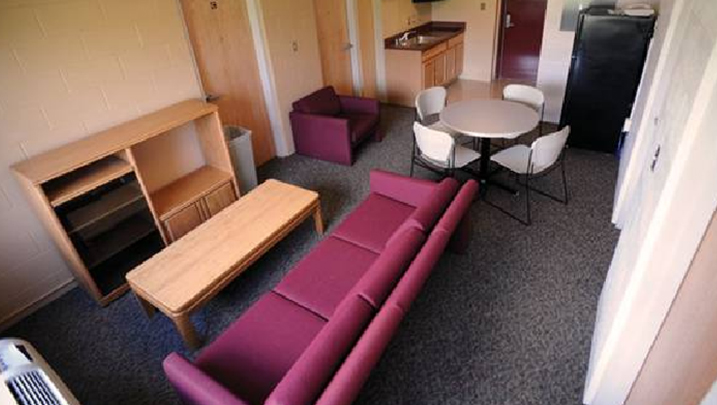 svsu_living_center_north_south_interior_02
